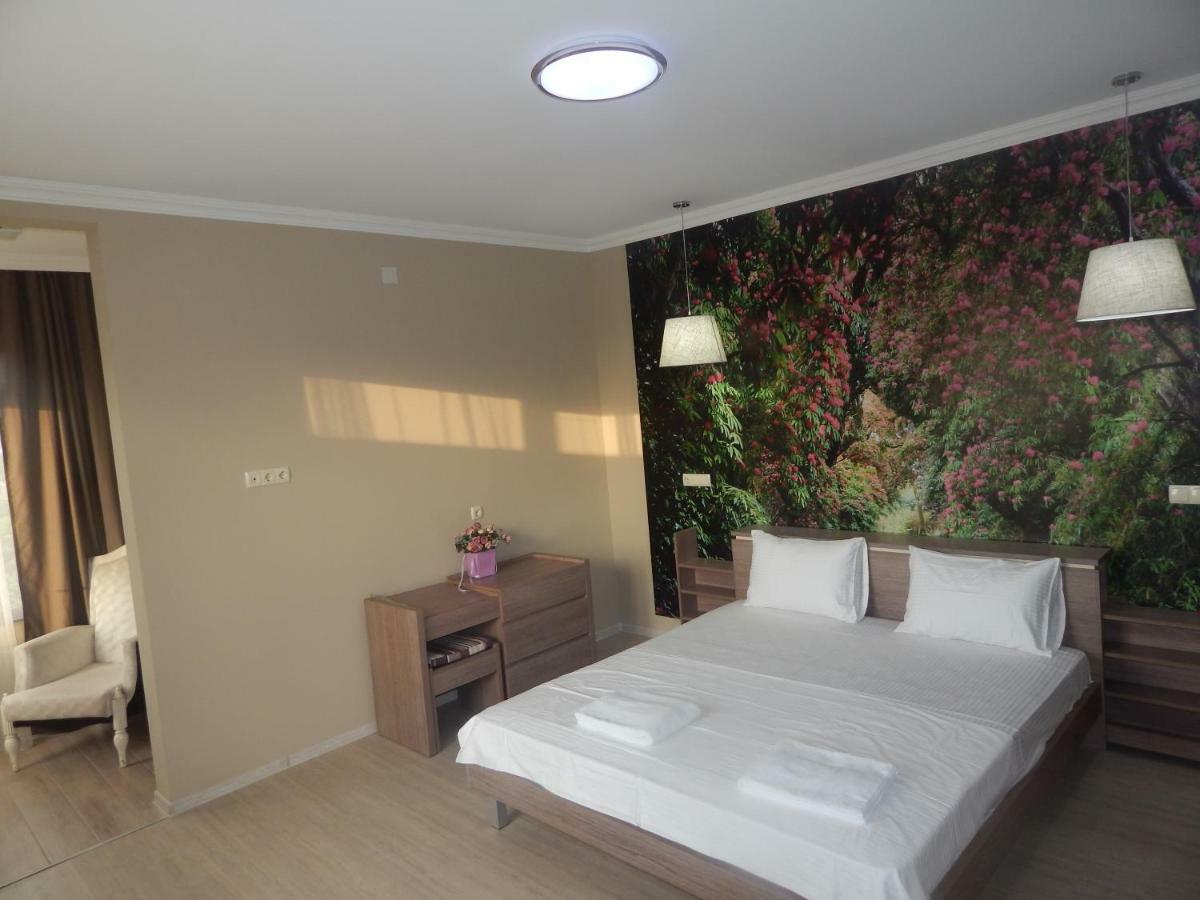 My House Hotel Batumi Exterior foto